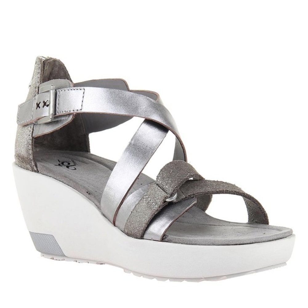 OTBT leather sandals